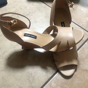 NWT Nine West Wedges